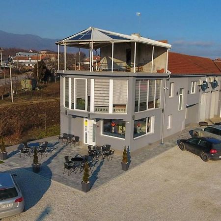 Binta Hostel Vranje Eksteriør bilde