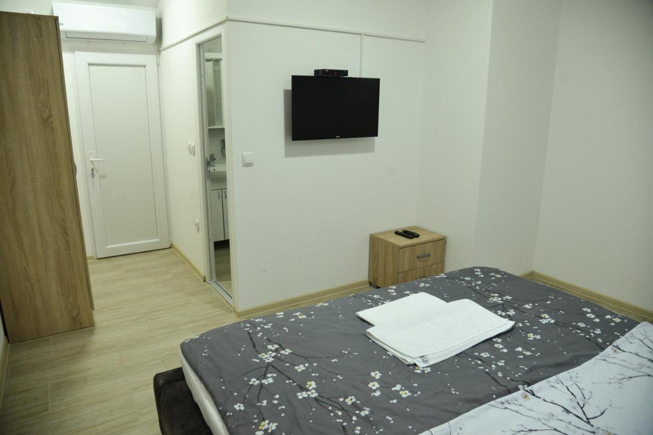 Binta Hostel Vranje Eksteriør bilde