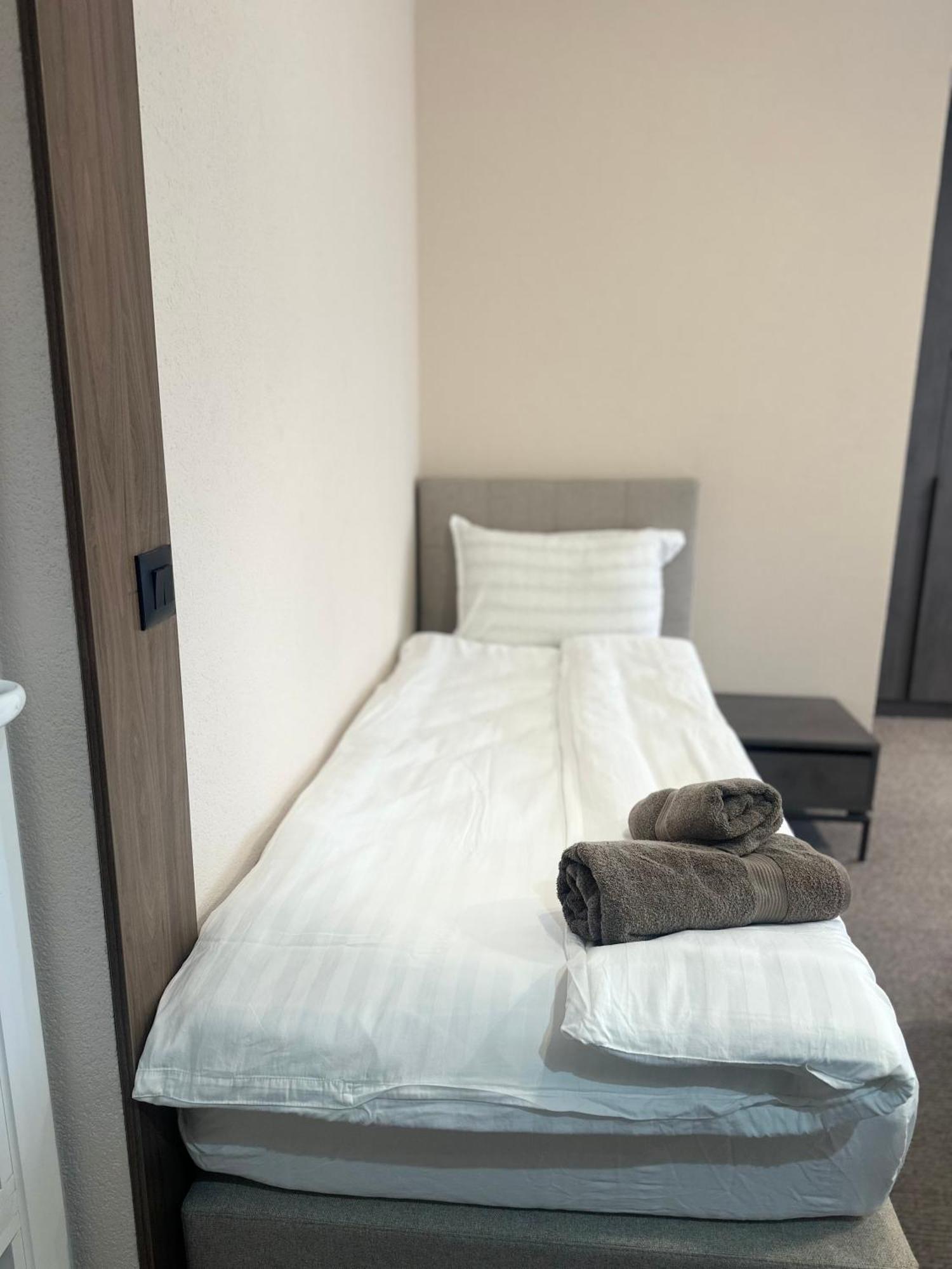 Binta Hostel Vranje Eksteriør bilde