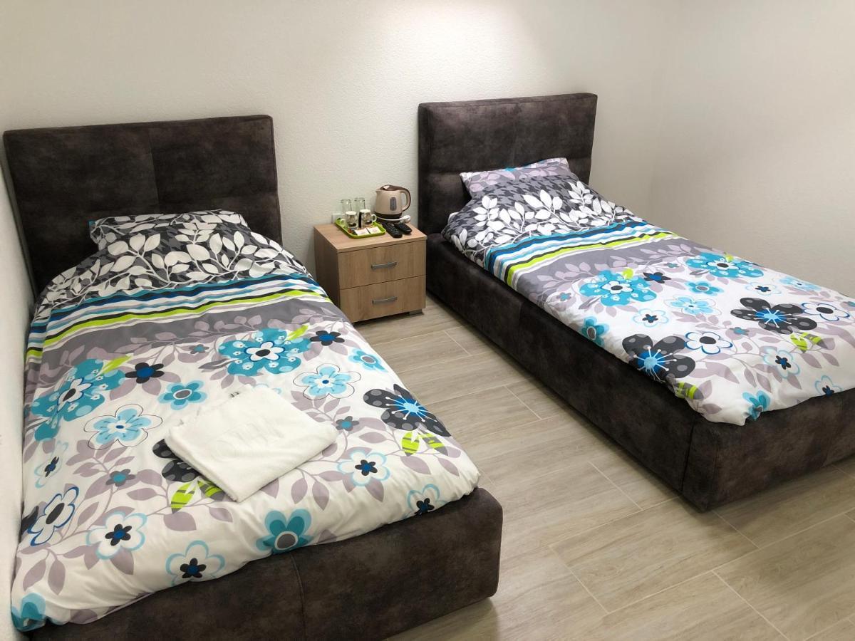 Binta Hostel Vranje Eksteriør bilde